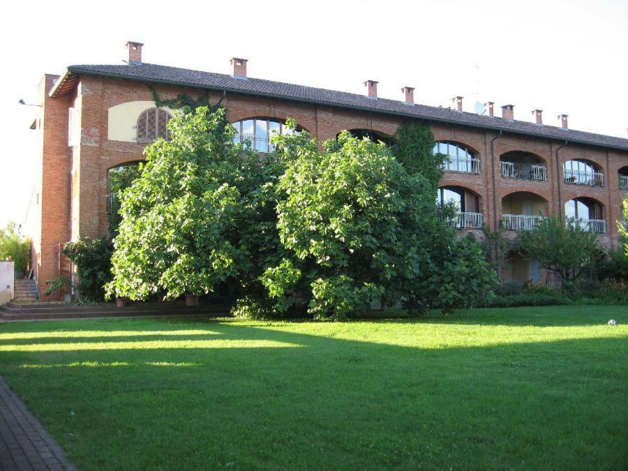 مبيت وإفطار آرلونو Cascina Radice المظهر الخارجي الصورة
